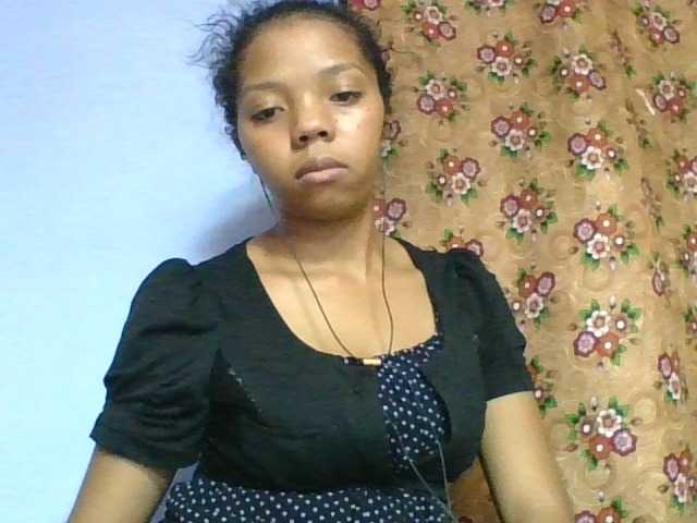 rosah1a live cam on BongaCams