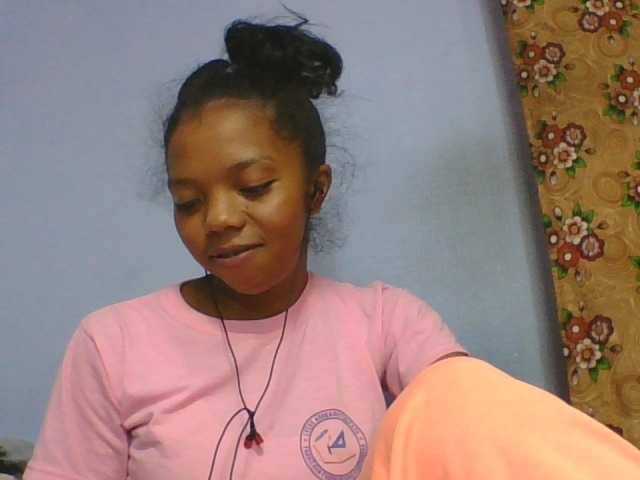 rosah1a live cam on BongaCams