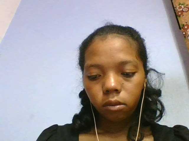 rosah1a live cam on BongaCams