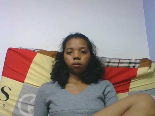rosah1a live cam on BongaCams