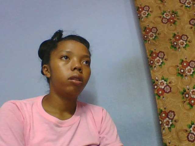 rosah1a live cam on BongaCams