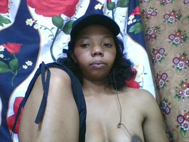rosah1a live cam on BongaCams