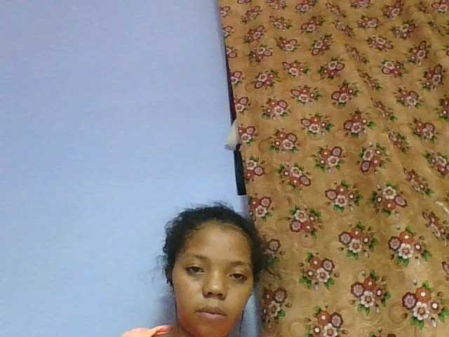 rosah1a live cam on BongaCams