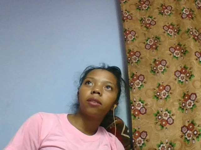 rosah1a live cam on BongaCams