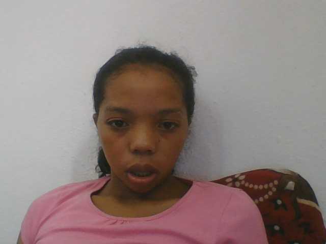 rosah1a live cam on BongaCams