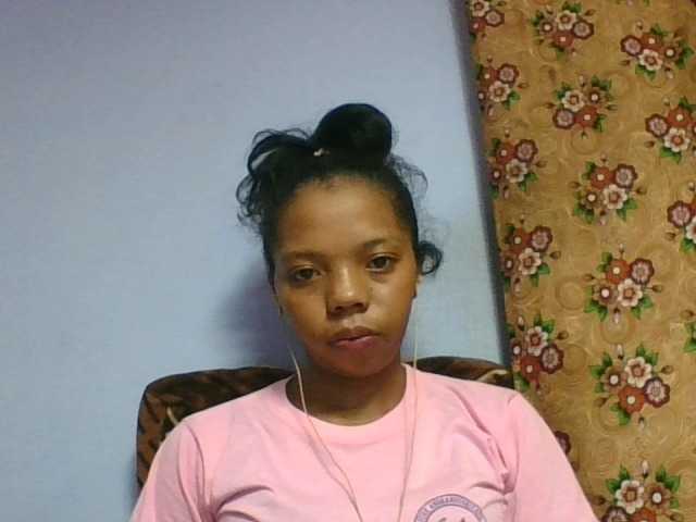 rosah1a live cam on BongaCams
