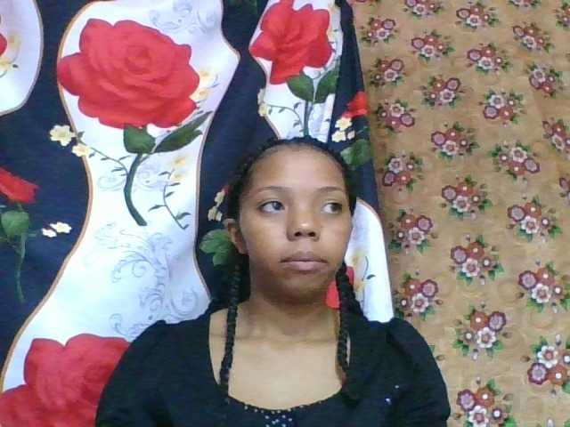rosah1a live cam on BongaCams