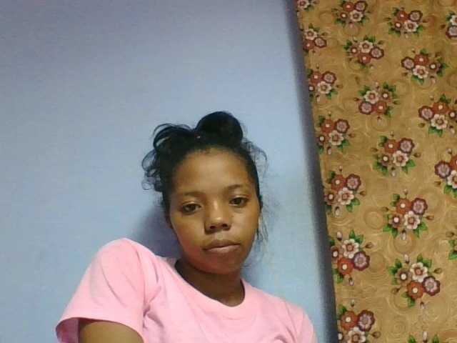 rosah1a live cam on BongaCams