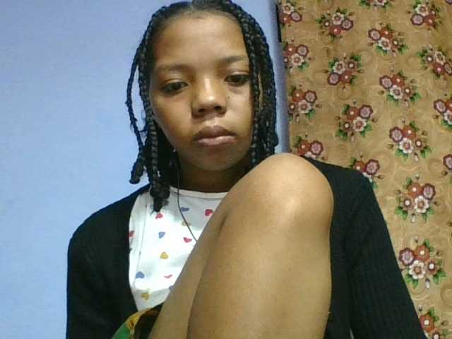 rosah1a live cam on BongaCams