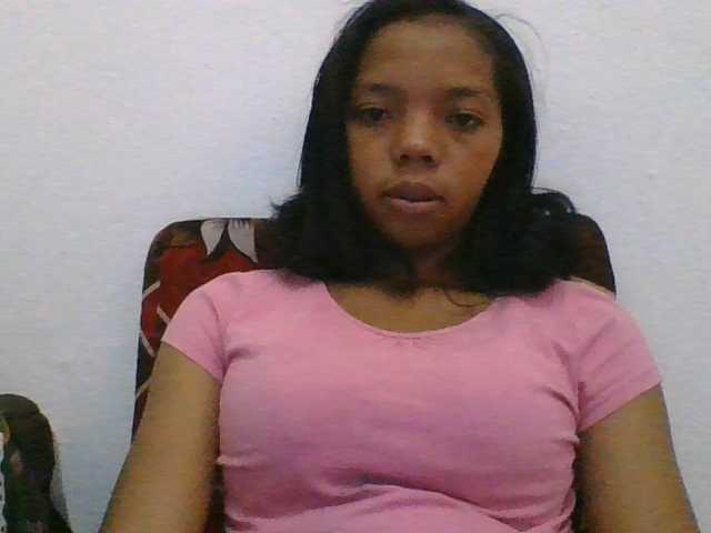 rosah1a live cam on BongaCams