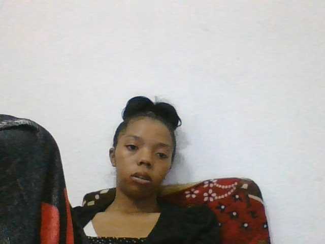 rosah1a live cam on BongaCams