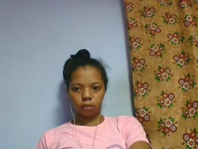 rosah1a live cam on BongaCams
