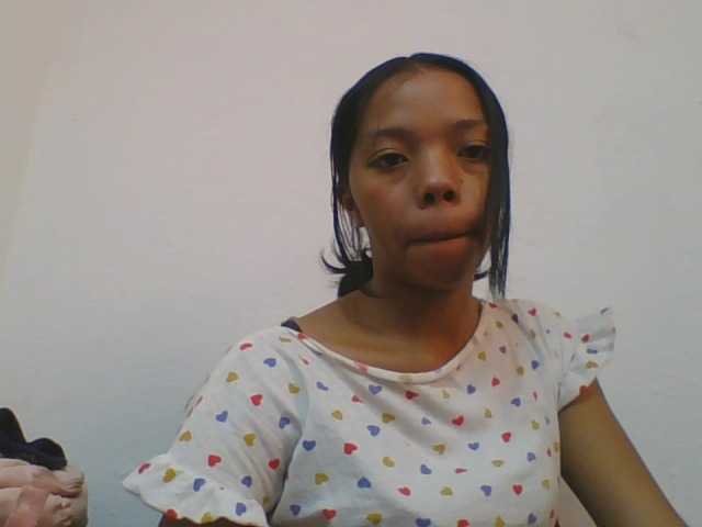 rosah1a live cam on BongaCams
