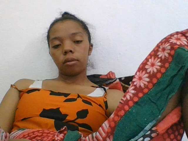 rosah1a live cam on BongaCams