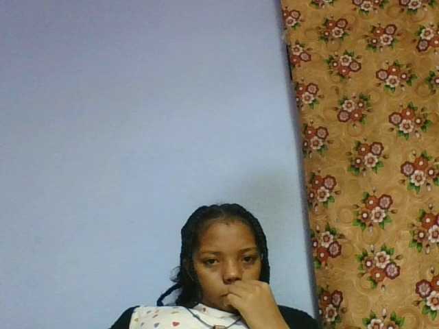 rosah1a live cam on BongaCams
