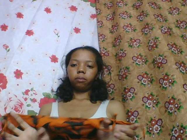 rosah1a live cam on BongaCams