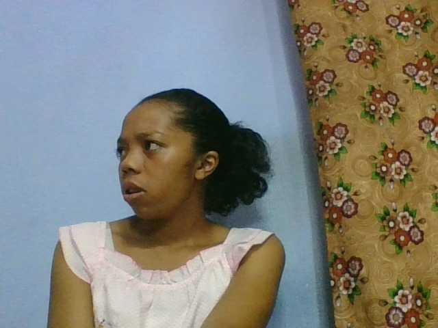 rosah1a live cam on BongaCams