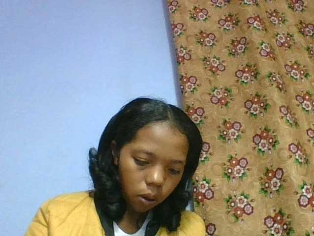 rosah1a live cam on BongaCams