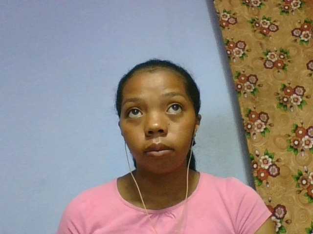 rosah1a live cam on BongaCams