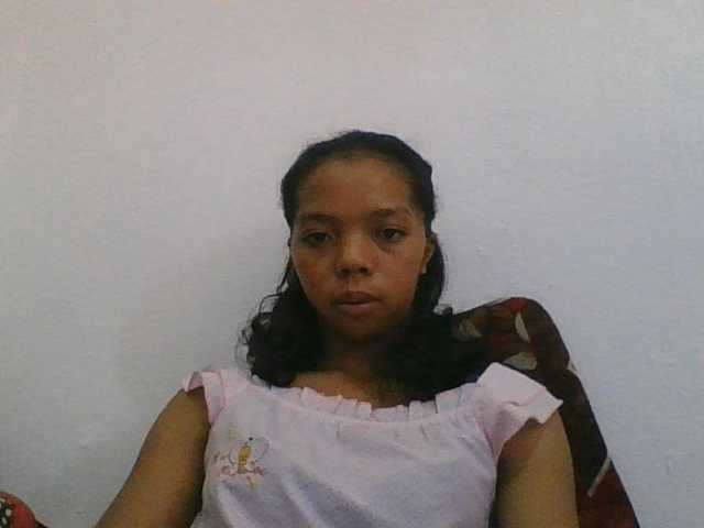 rosah1a live cam on BongaCams