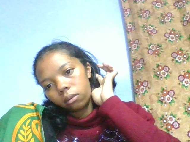 rosah1a live cam on BongaCams