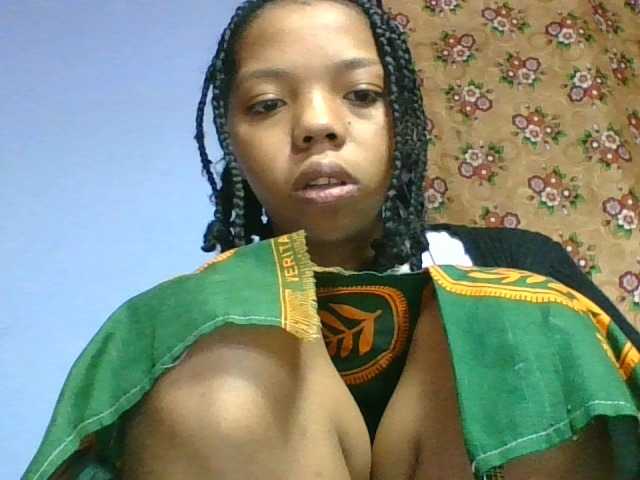 rosah1a live cam on BongaCams