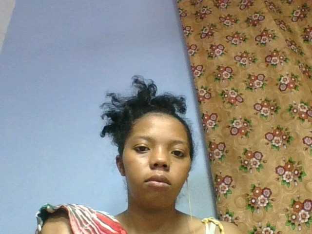 rosah1a live cam on BongaCams