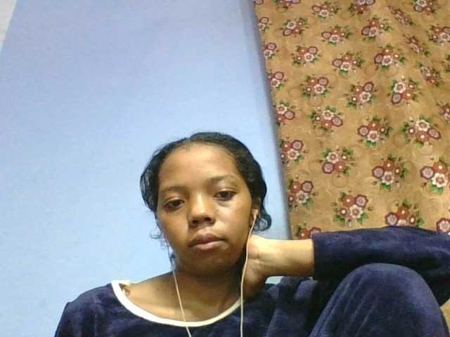 rosah1a live cam on BongaCams