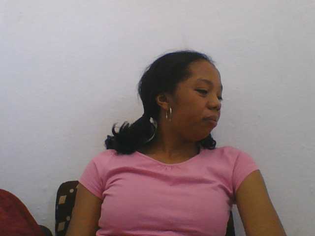 rosah1a live cam on BongaCams