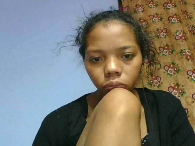rosah1a live cam on BongaCams