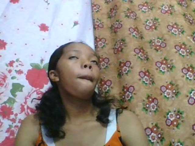 rosah1a live cam on BongaCams