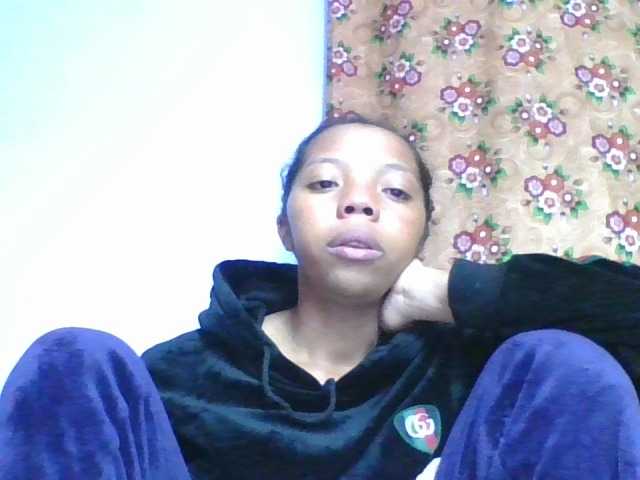 rosah1a live cam on BongaCams