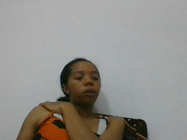rosah1a live cam on BongaCams