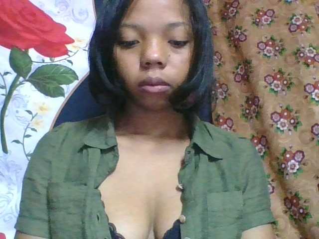 rosah1a live cam on BongaCams