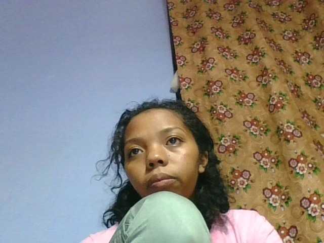 rosah1a live cam on BongaCams