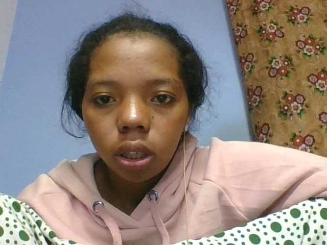 rosah1a live cam on BongaCams