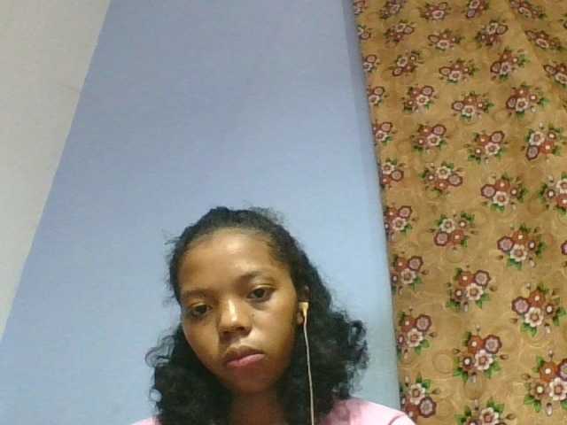 rosah1a live cam on BongaCams
