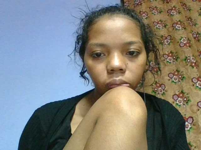 rosah1a live cam on BongaCams