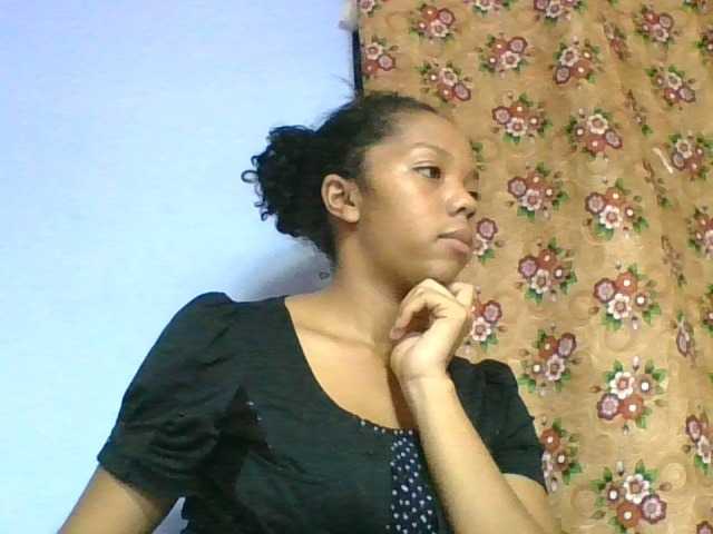 rosah1a live cam on BongaCams