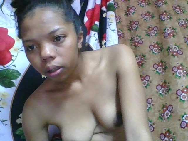 rosah1a live cam on BongaCams