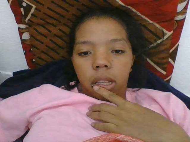 rosah1a live cam on BongaCams