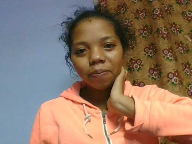 rosah1a live cam on BongaCams