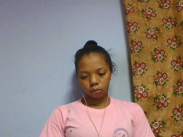 rosah1a live cam on BongaCams