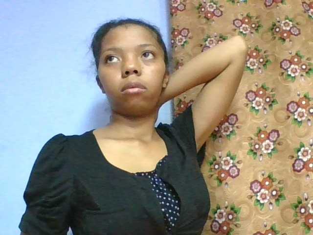 rosah1a live cam on BongaCams
