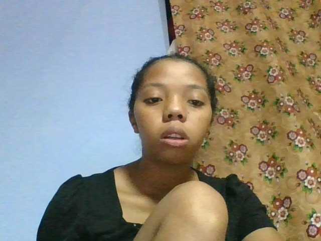 rosah1a live cam on BongaCams