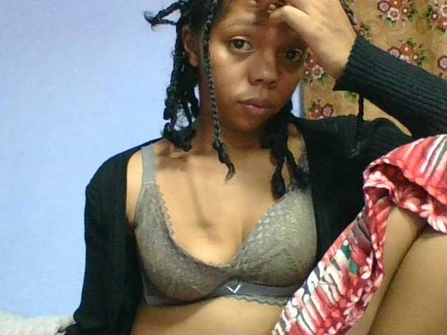 rosah1a live cam on BongaCams