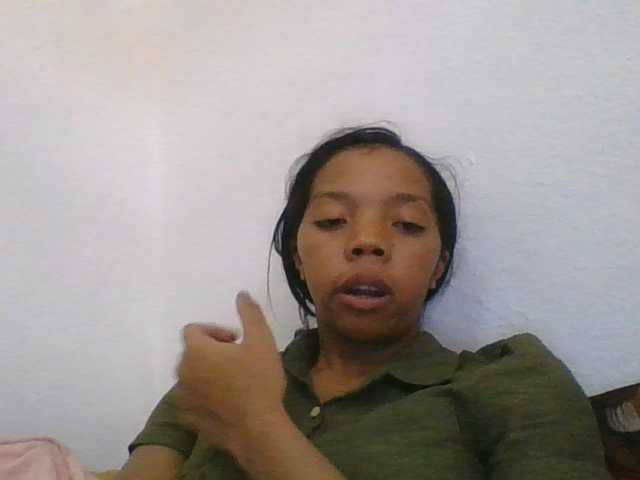 rosah1a live cam on BongaCams