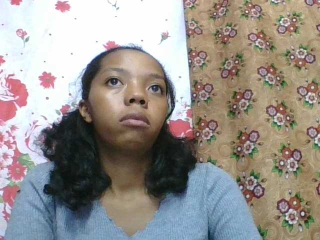 rosah1a live cam on BongaCams