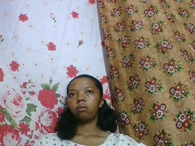 rosah1a live cam on BongaCams