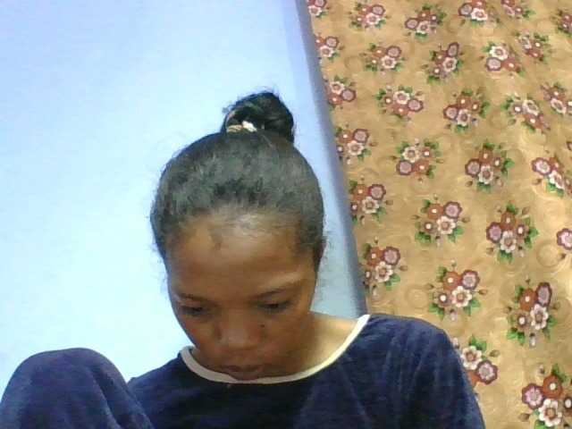 rosah1a live cam on BongaCams